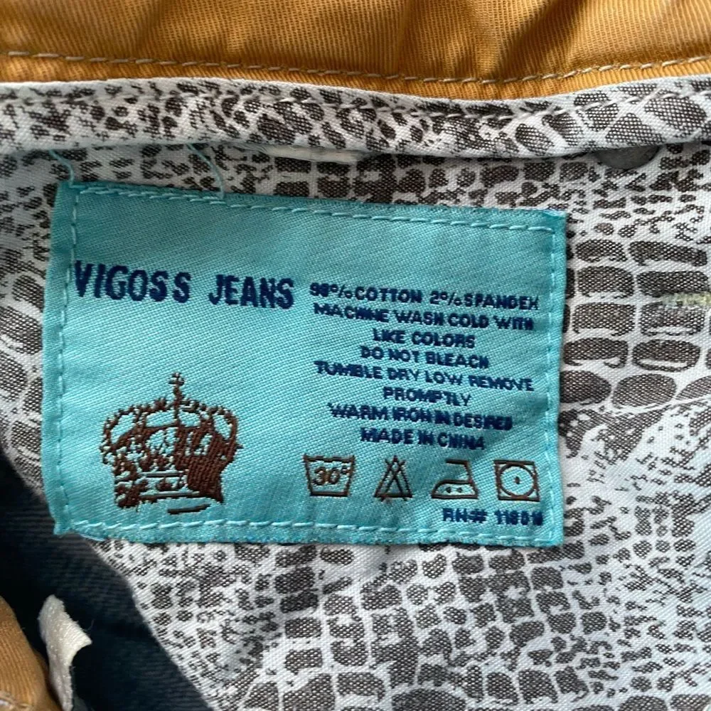 Vigoss Jeans Women's Size 3/4 (27) Distressed Blue Denim Raw Hem Y2K Mcbling